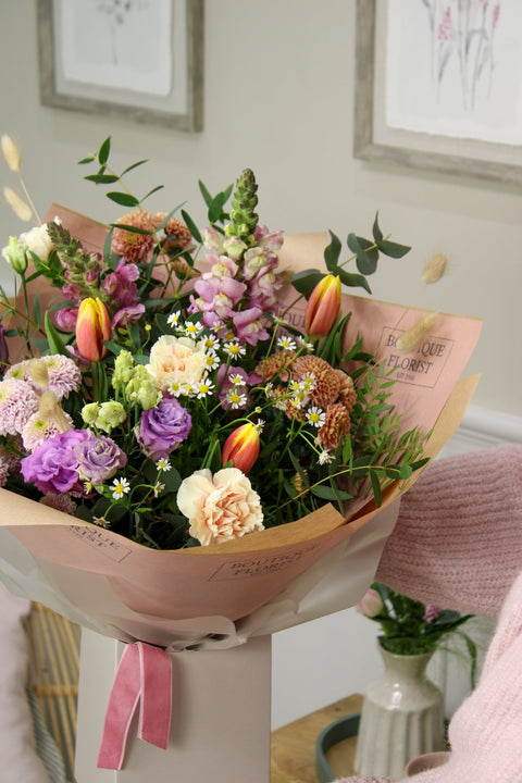 The 'Spring Trending' Gift Box - Boutique Florist - UK Flower Delivery