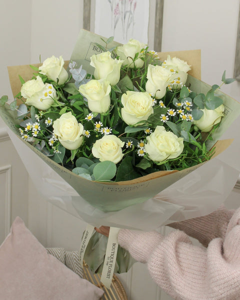 The 'Luxury' White Rose Box Bouquet - Boutique Florist - UK Flower Delivery