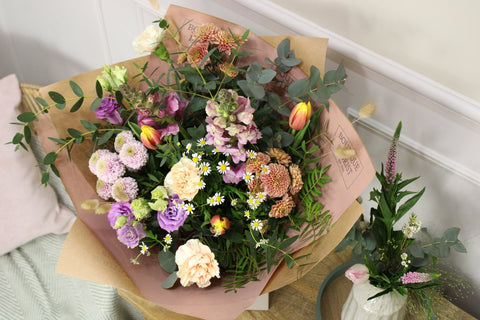 The 'Spring Trending' Gift Box - Boutique Florist - UK Flower Delivery